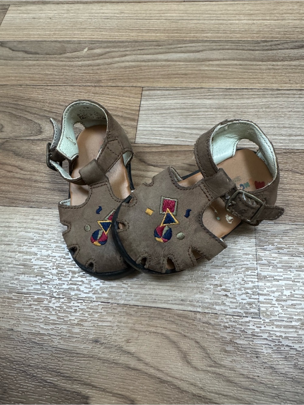 Munchkin Stride Rite Sz 4 Toddler Brown Leather Sandals with Colorful Embroidery